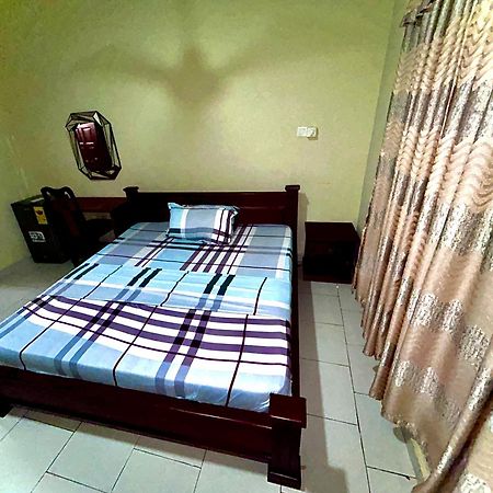 Jessie Hotel Adenta Екстериор снимка